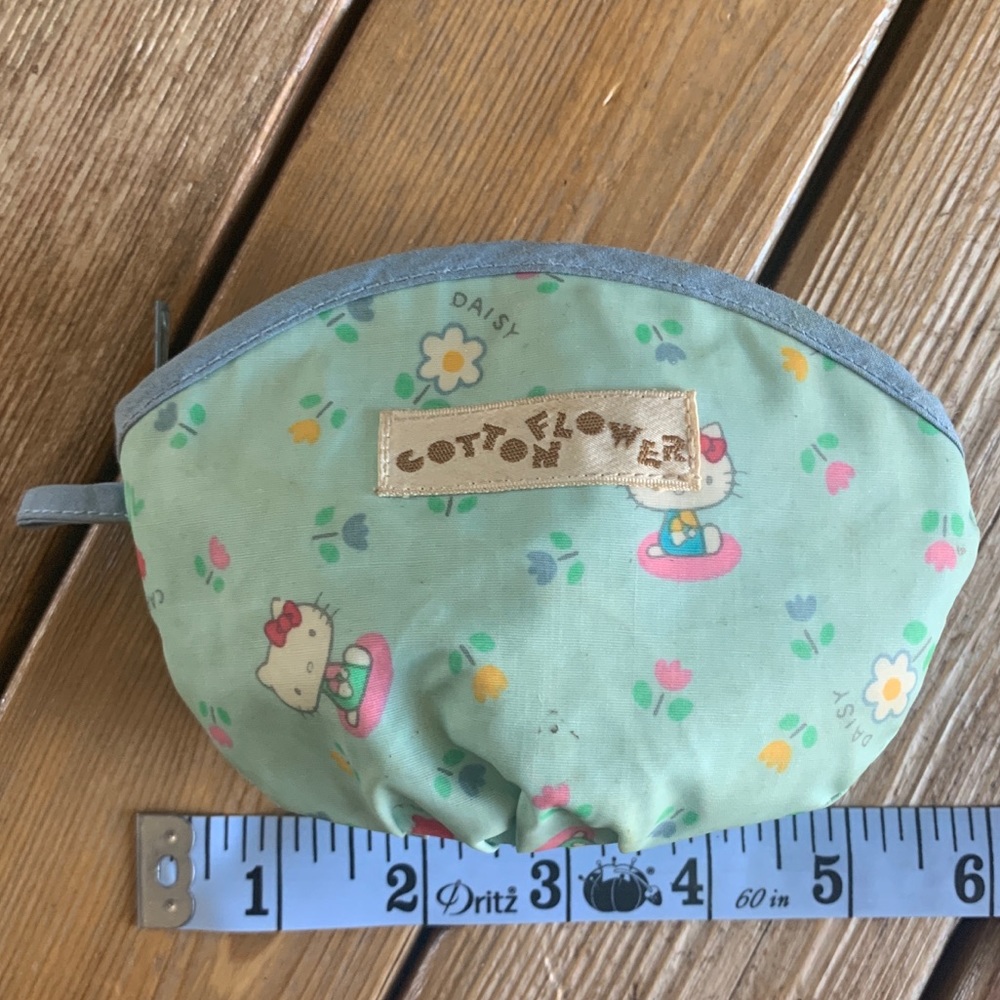 Vintage Hello Kitty Cotton Flower Coin Purse 1979